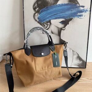 Longchamp Le Pliage - Style Handbag